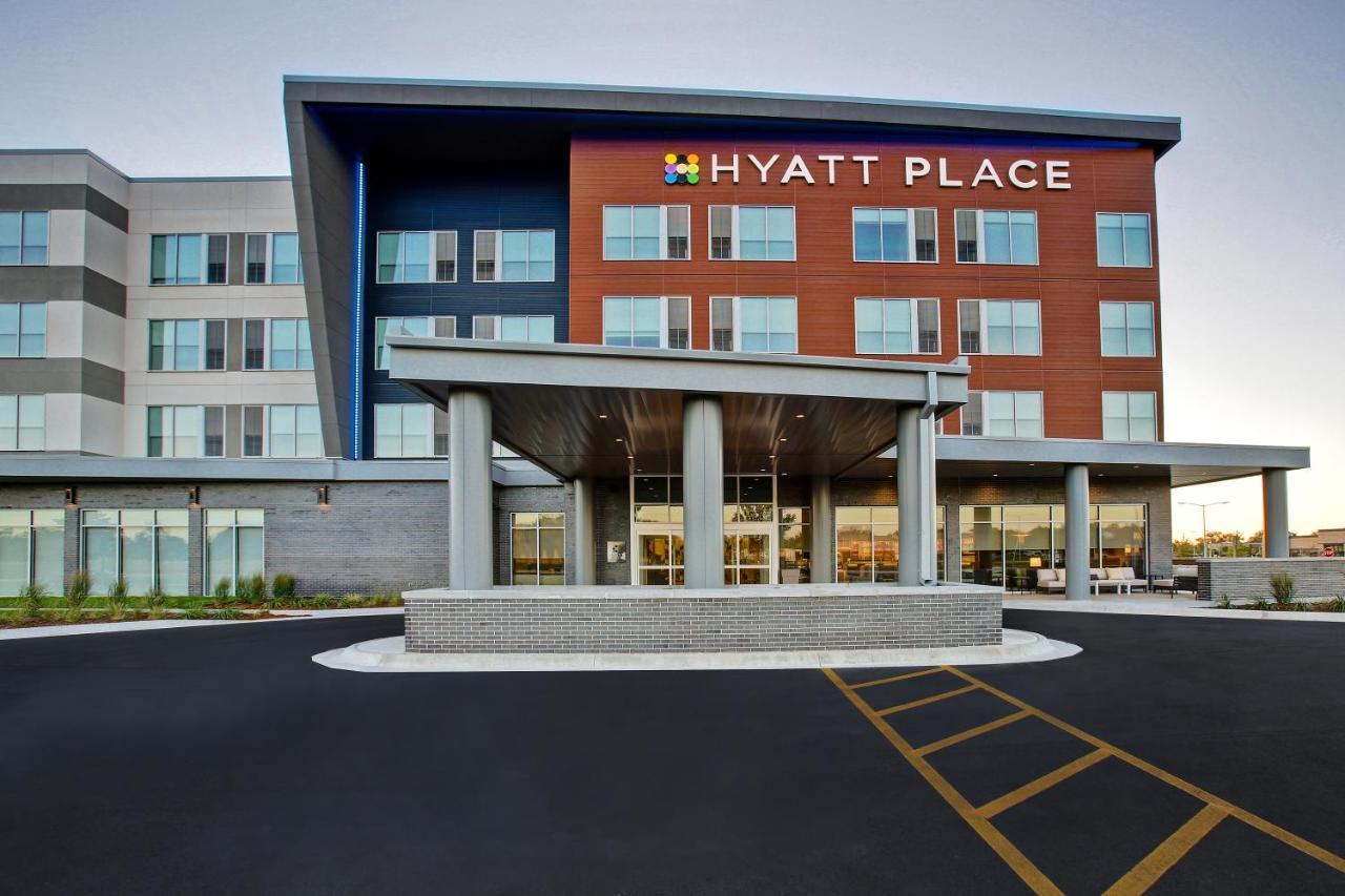 Hyatt Place At Wichita State University Bagian luar foto